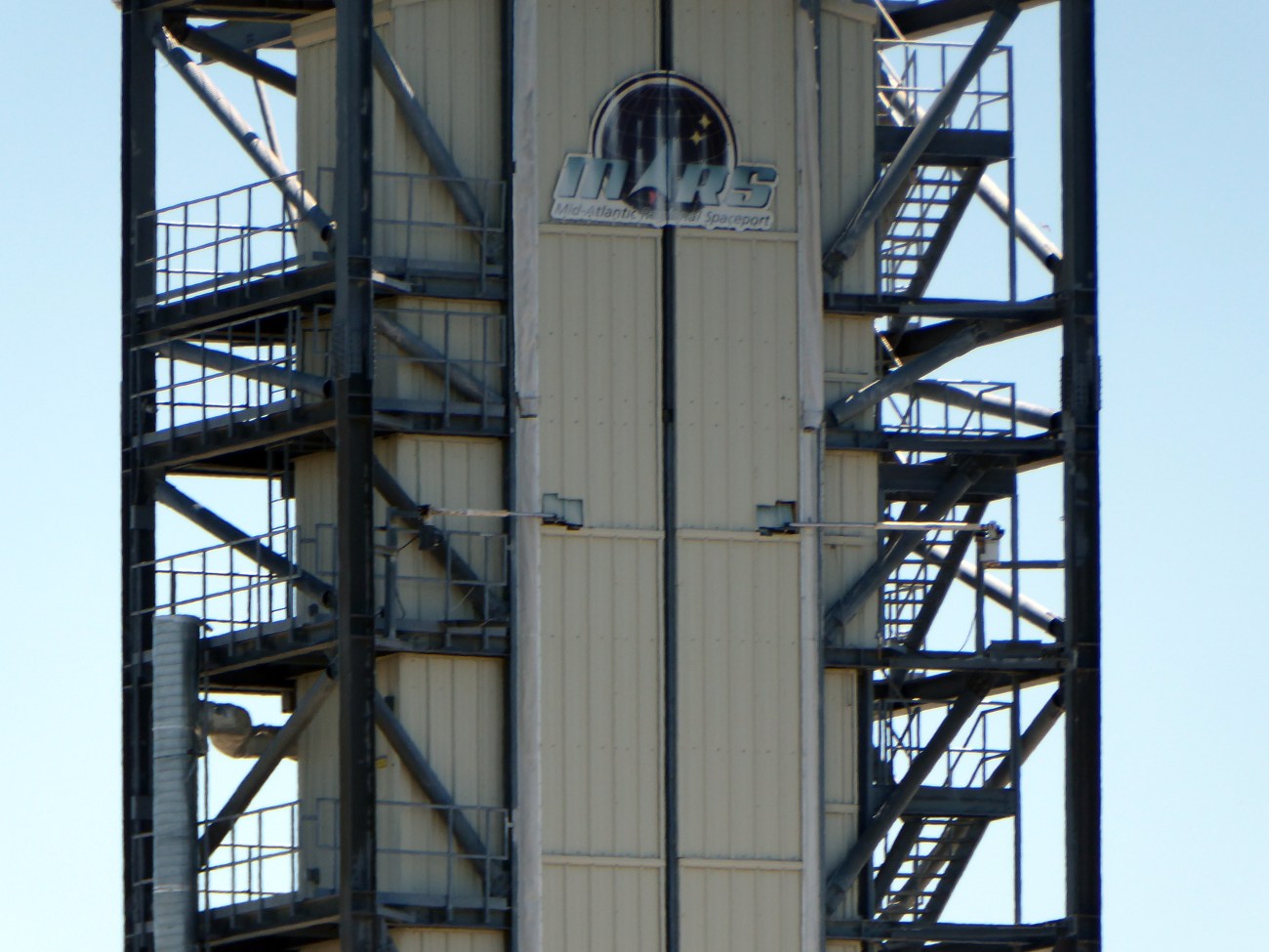 20170806_125824_Launch Gantry with Mid-Atlantic Regional Spaceport Logo - Copy